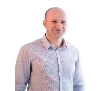 	lek. Grzegorz Jarosławski - spec. ortopedii i traumatologii narządu ruchu, lekarz sportowy